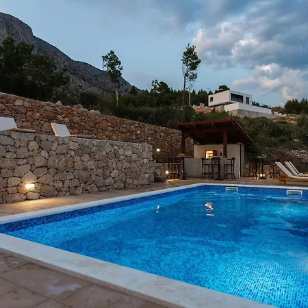 Villa Exclusive Almissa With Swimming Pool And Sea View *