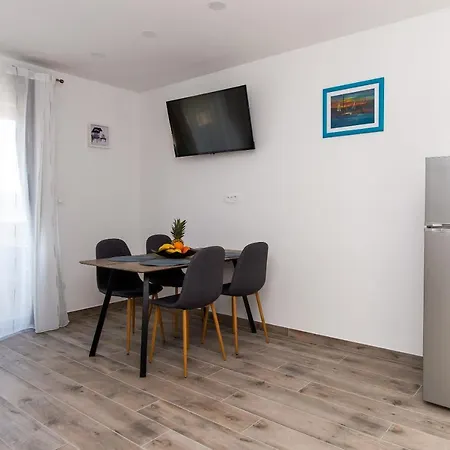 Exclusive Almissa With Swimming Pool And Sea View