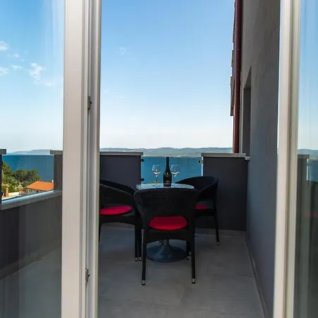 Villa Exclusive Almissa With Swimming Pool And Sea View