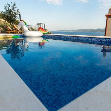 Exclusive Almissa With Swimming Pool And Sea View Villa