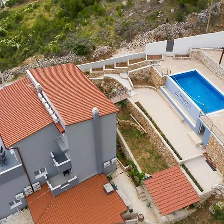 Exclusive Almissa With Swimming Pool And Sea View Villa
