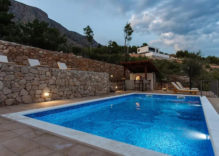 别墅 Exclusive Almissa With Swimming Pool And Sea View *