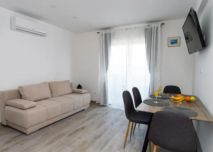 Exclusive Almissa With Swimming Pool And Sea View 别墅