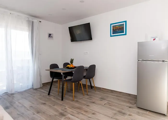 Exclusive Almissa With Swimming Pool And Sea View