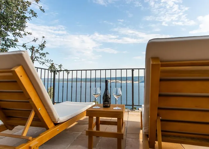 别墅 Exclusive Almissa With Swimming Pool And Sea View 洛克瓦罗戈兹尼察