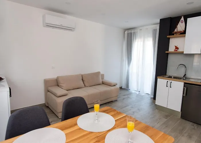 Exclusive Almissa With Swimming Pool And Sea View 别墅 *