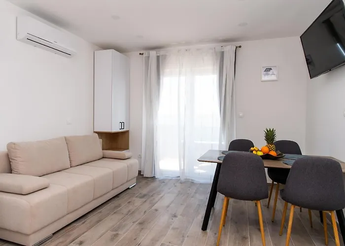 别墅 Exclusive Almissa With Swimming Pool And Sea View *