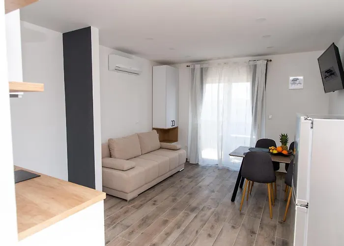 Exclusive Almissa With Swimming Pool And Sea View 别墅 洛克瓦罗戈兹尼察