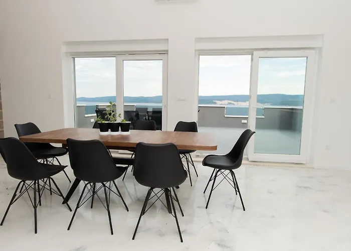 Exclusive Almissa With Swimming Pool And Sea View