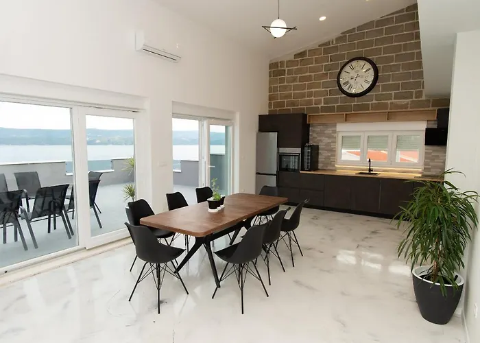 别墅 Exclusive Almissa With Swimming Pool And Sea View *