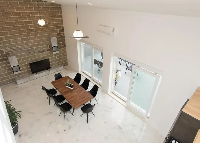 别墅 Exclusive Almissa With Swimming Pool And Sea View 洛克瓦罗戈兹尼察