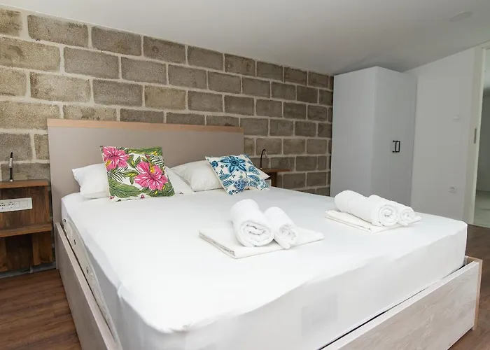 别墅 Exclusive Almissa With Swimming Pool And Sea View *